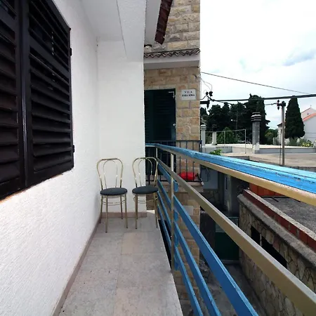 Holiday House Serov Ferienhaus Tisno