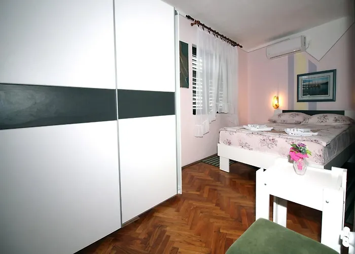 Holiday House Serov Tisno