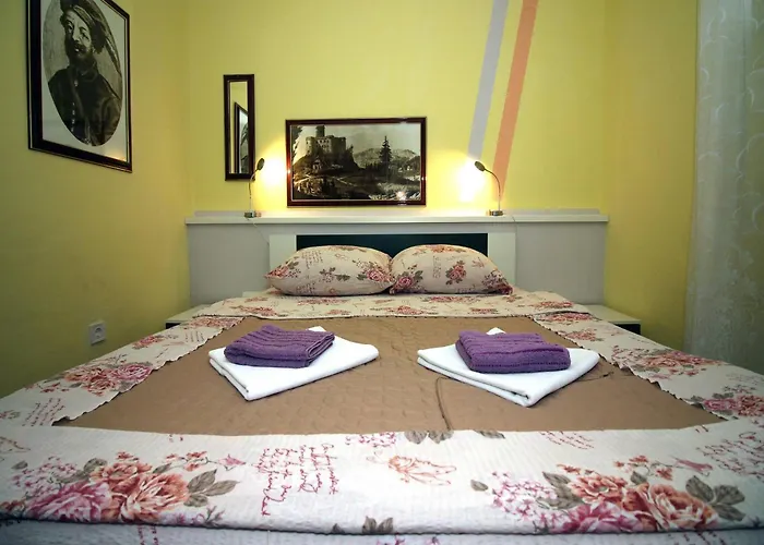 Holiday House Serov Vikendica