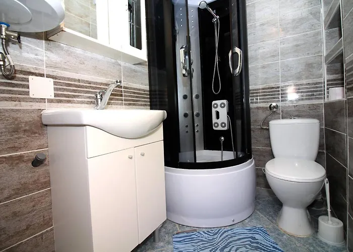 Holiday House Serov Vikendica